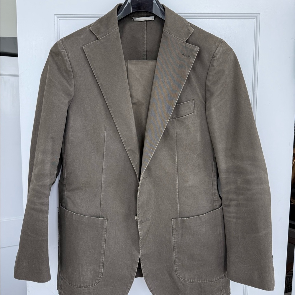 Men's olive cotton suit
